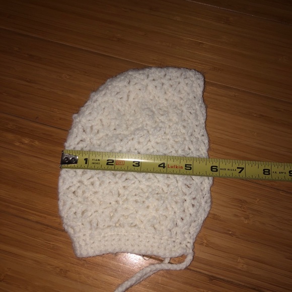 Hand knit baby bonnet in a creamy white color - Picture 8 of 8